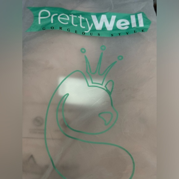 AISI QUEENS Long Straight Blonde Ombre Synthetic Wig 24” Heat Resistant - Picture 3 of 9